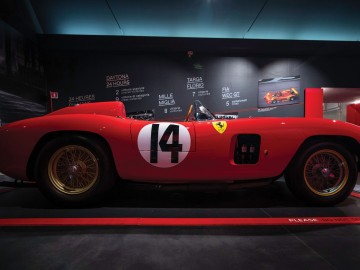 Ferrari 290 MM sprzedane za 22 mln dolar&oacute;w